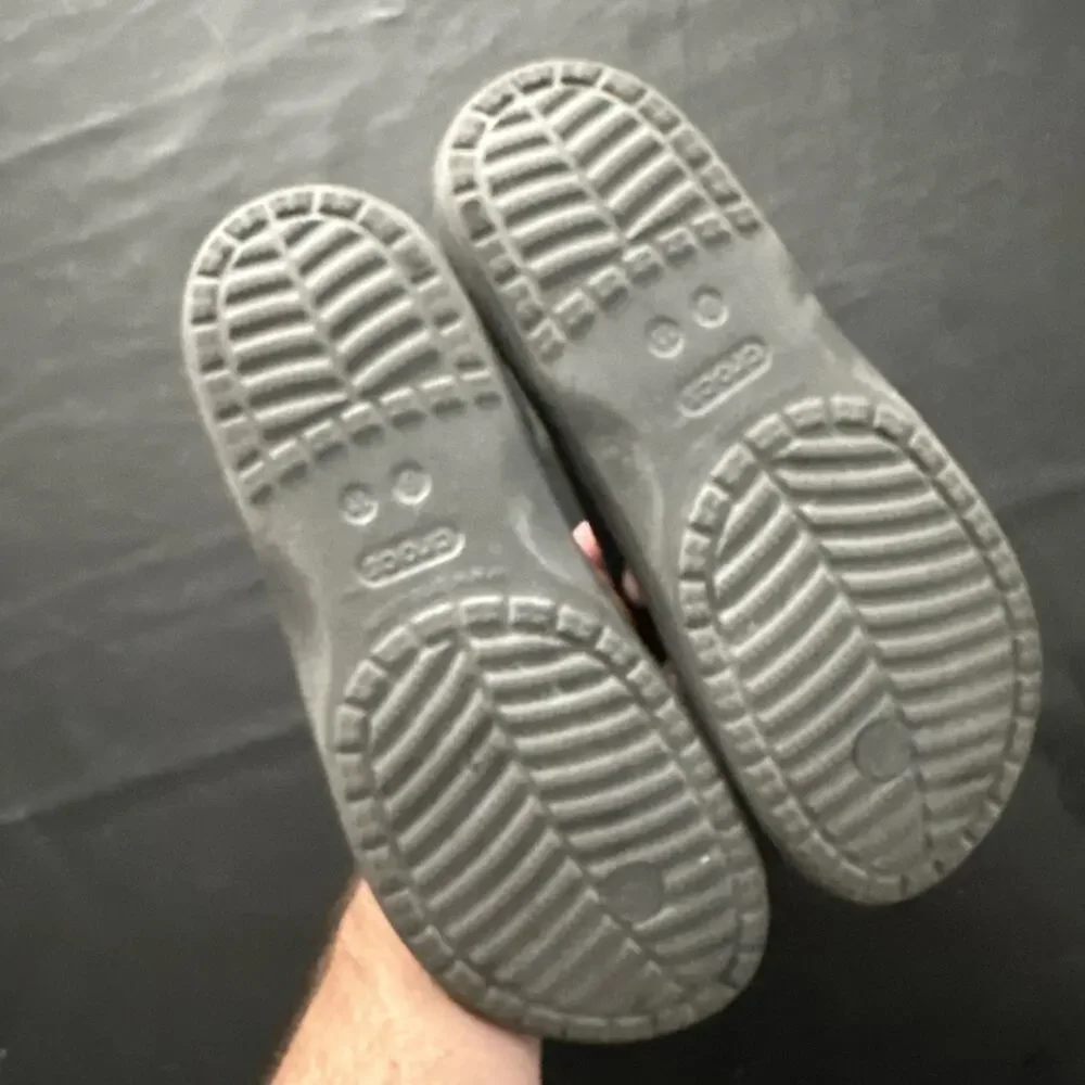 Crocs Modi Sport Flip Flop Sandals Black Men's 9 - Women’s 11 - 975